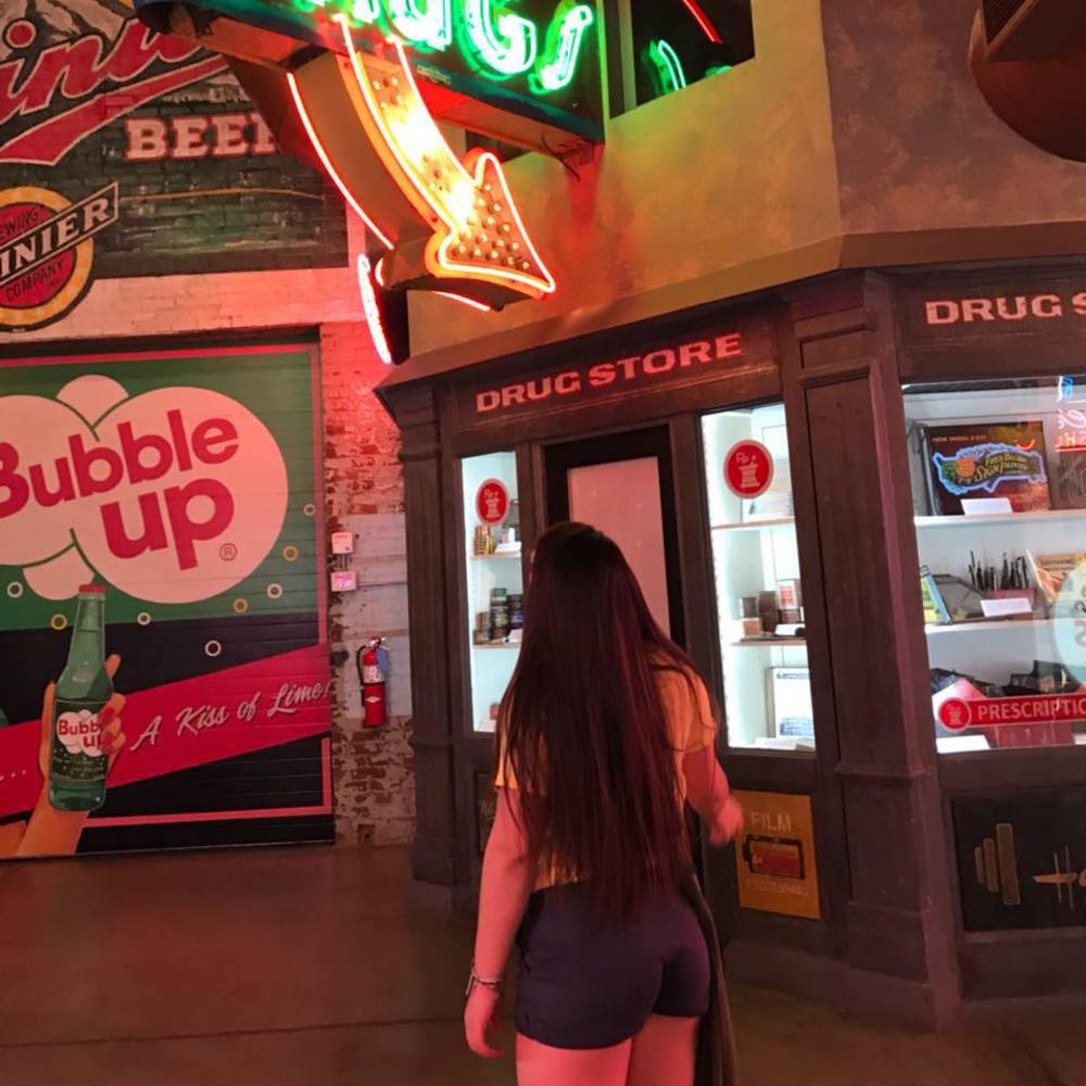 Meet your Posher, Lena